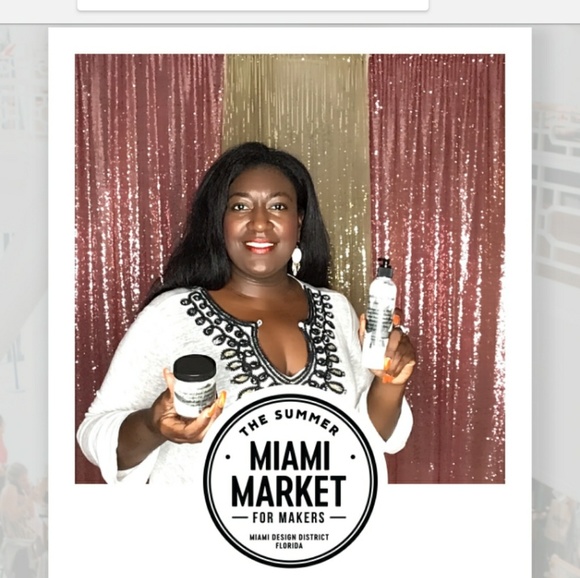 Meet your Posher, Vanessa - Picture 2 of 2